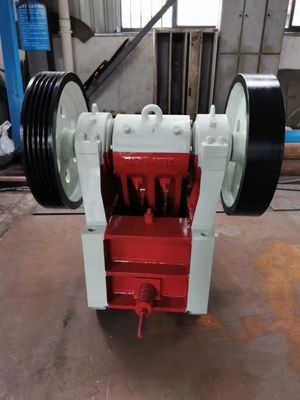 소규모 암석파쇄기 PE250*400을 채굴하는 15Kw 조 크러셔 기계 5-20 TPH