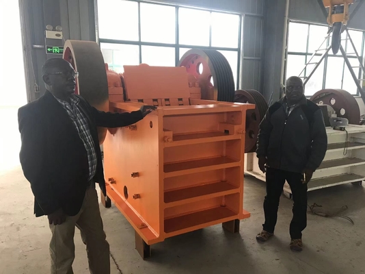 55Kw 단단한 화강암 작은 바위 분쇄 기계 PE500*750 노랑색 백색