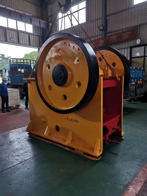 55Kw 단단한 화강암 작은 바위 분쇄 기계 PE500*750 노랑색 백색
