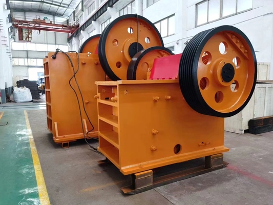 55Kw 단단한 화강암 작은 바위 분쇄 기계 PE500*750 노랑색 백색