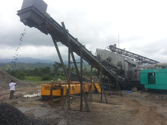 마이닝과 보고에서 PEW1100 300Kw 이동식 쇄석 플랜트 분쇄기 건설 기계