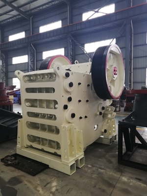 리버스톤 현무암 조 크러셔 250Kw 석회암 분쇄 장치