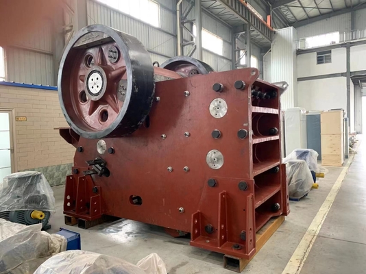 리버스톤 현무암 조 크러셔 250Kw 석회암 분쇄 장치
