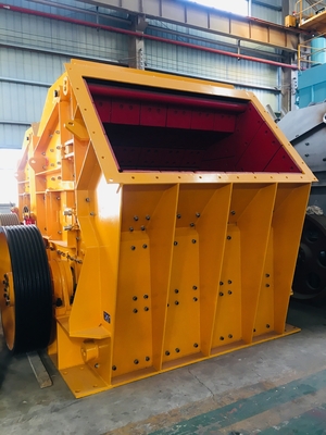 모바일 PF1320 임팩트 크러셔 기계 315Kw 바위 스톤 가공 기계류