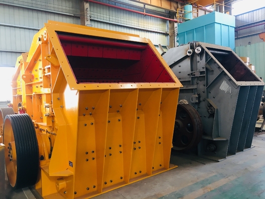 모바일 PF1320 임팩트 크러셔 기계 315Kw 바위 스톤 가공 기계류