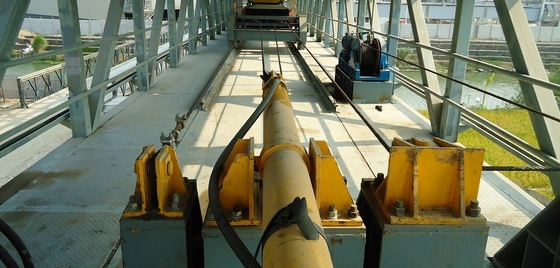 380V 탄광 이송 벨트 컨베이어 250kW 경사진 측벽 충돌
